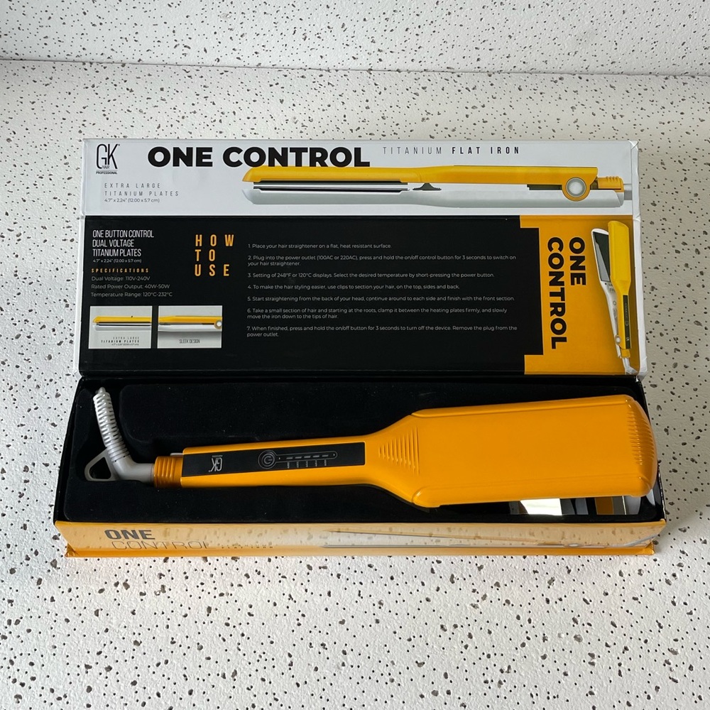 GK Hair One Control Titanium Flat Iron